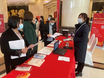 無限風(fēng)光在高地 創(chuàng)闖實(shí)干譜新篇——新時代信息咨詢服務(wù)的發(fā)展與展望