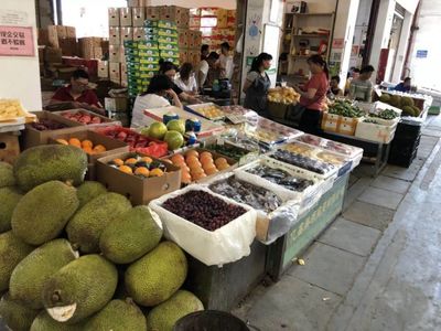 亮證賣菜，放心安心——食用農(nóng)產(chǎn)品批發(fā)新風(fēng)尚